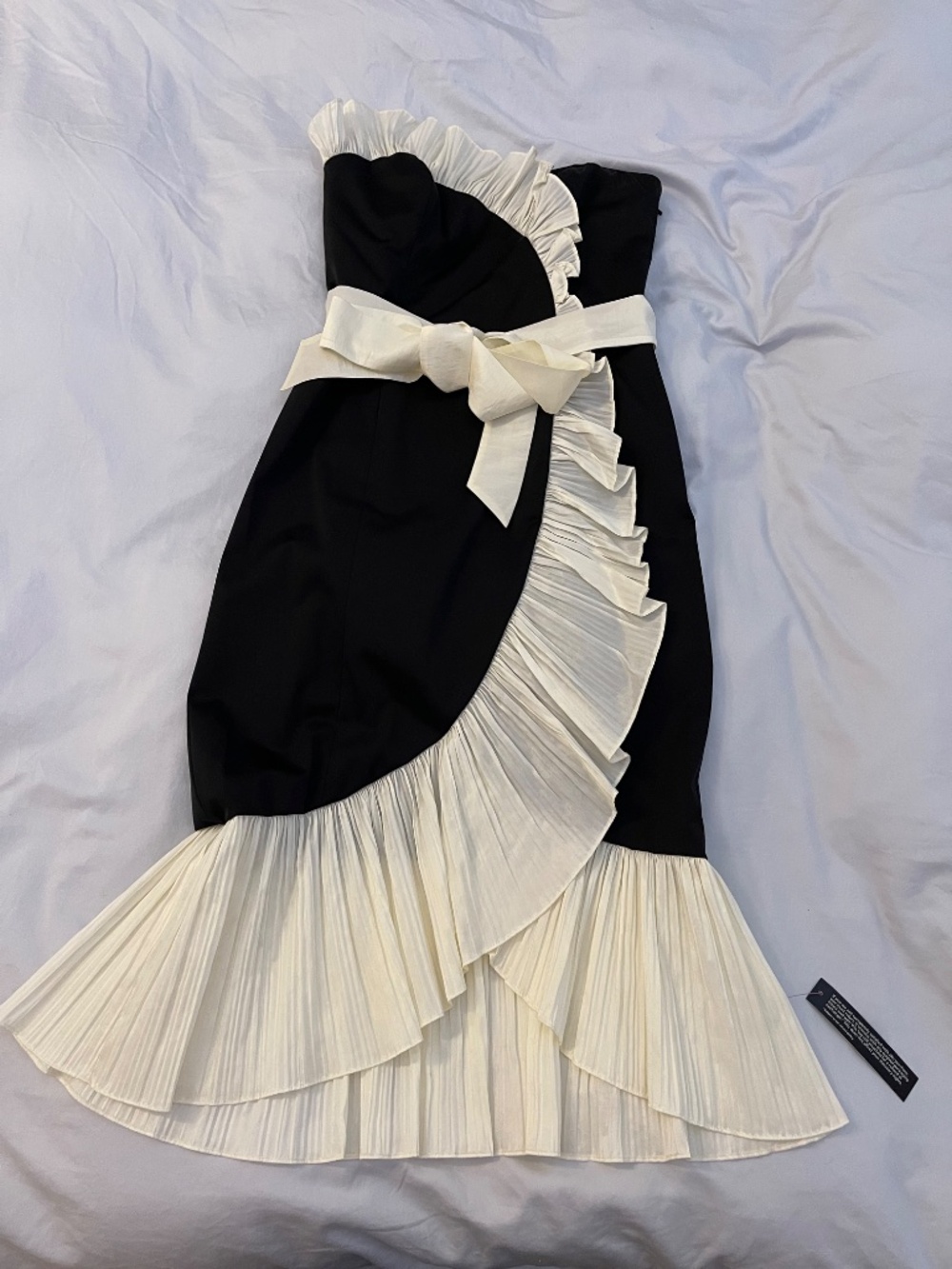 Star by Julien Macdonald black cocktail dress with cream frill, NWT, size US 4 - Picture 2 of 10